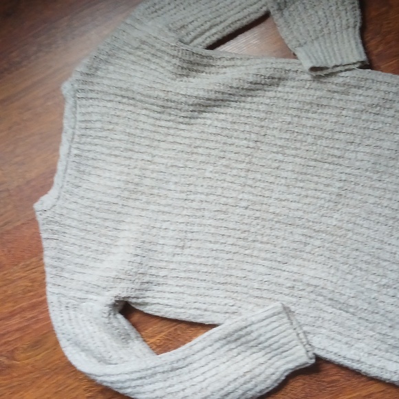 💟Guess Sweater - Picture 9 of 9